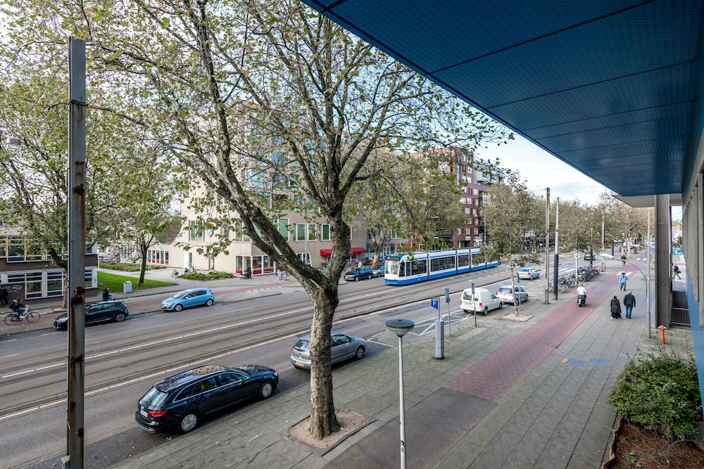 Xo Hotels Blue Square 43/65