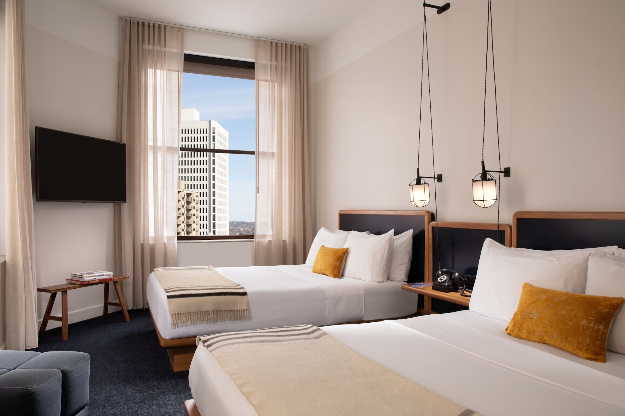 room, 2 queen beds