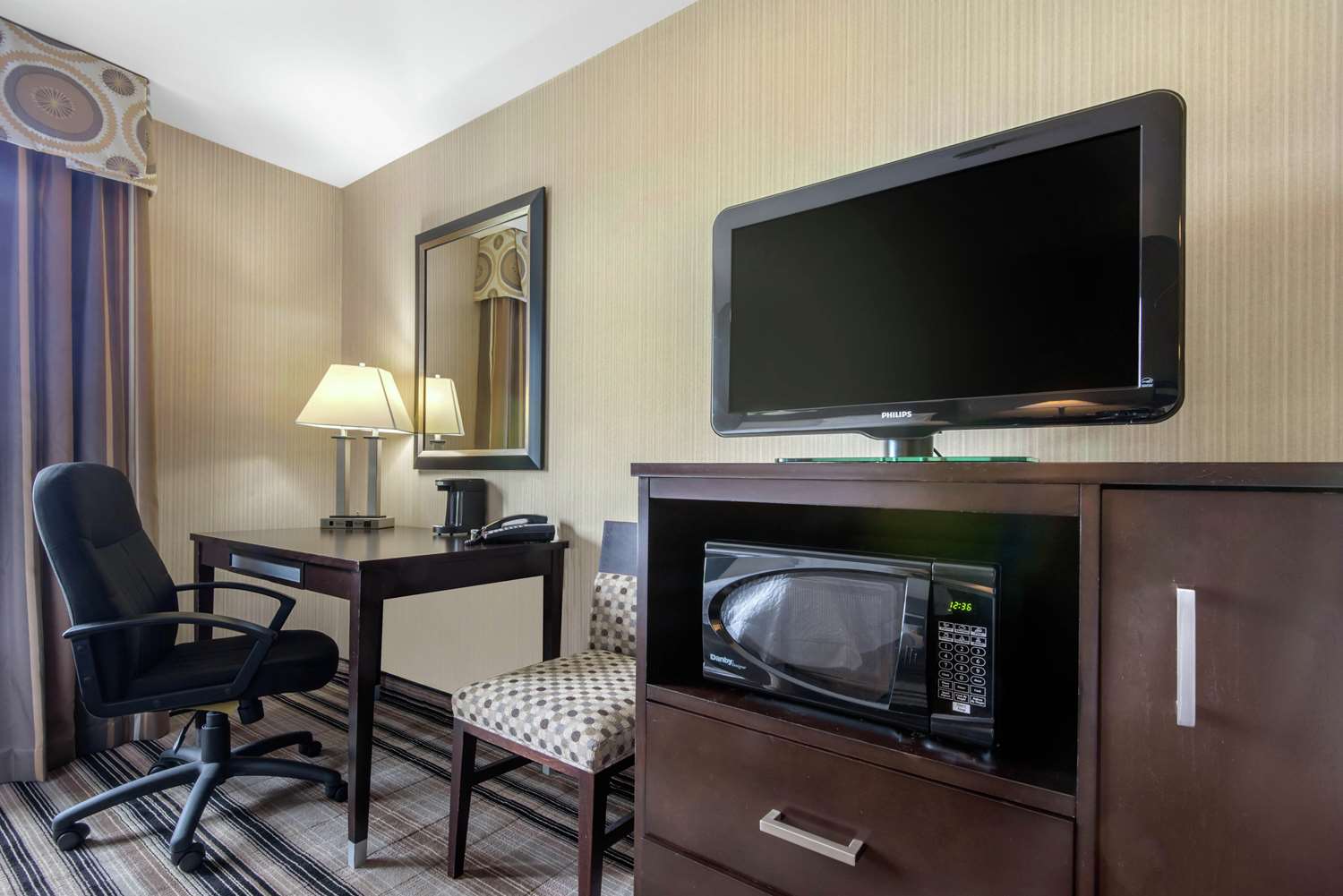 Hampton Inn Meadville 37/45