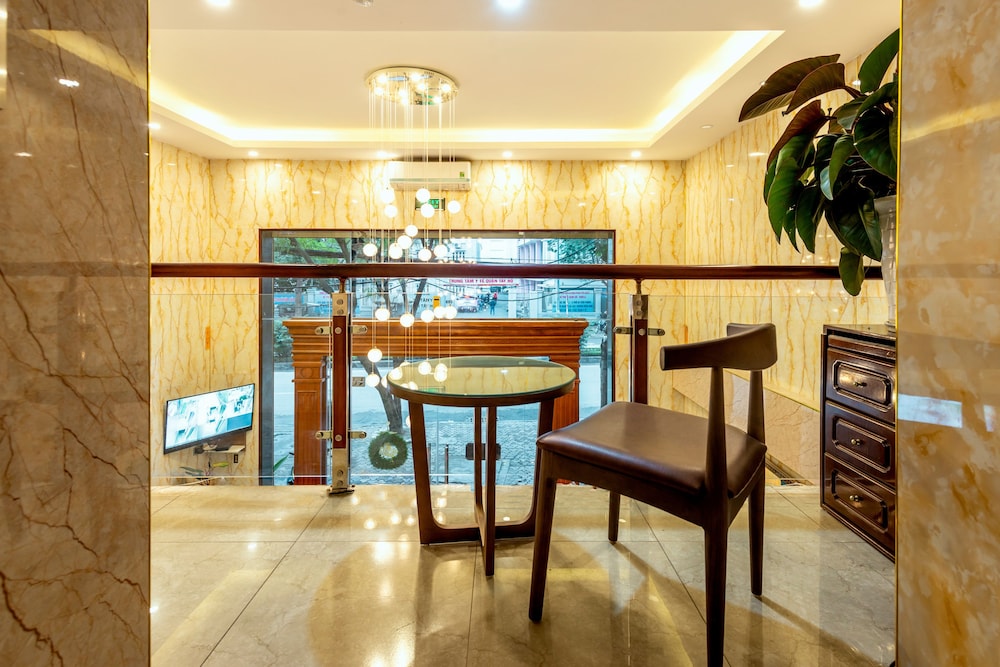 Oyo 133 Westlake Tay Ho Hotel 40/49