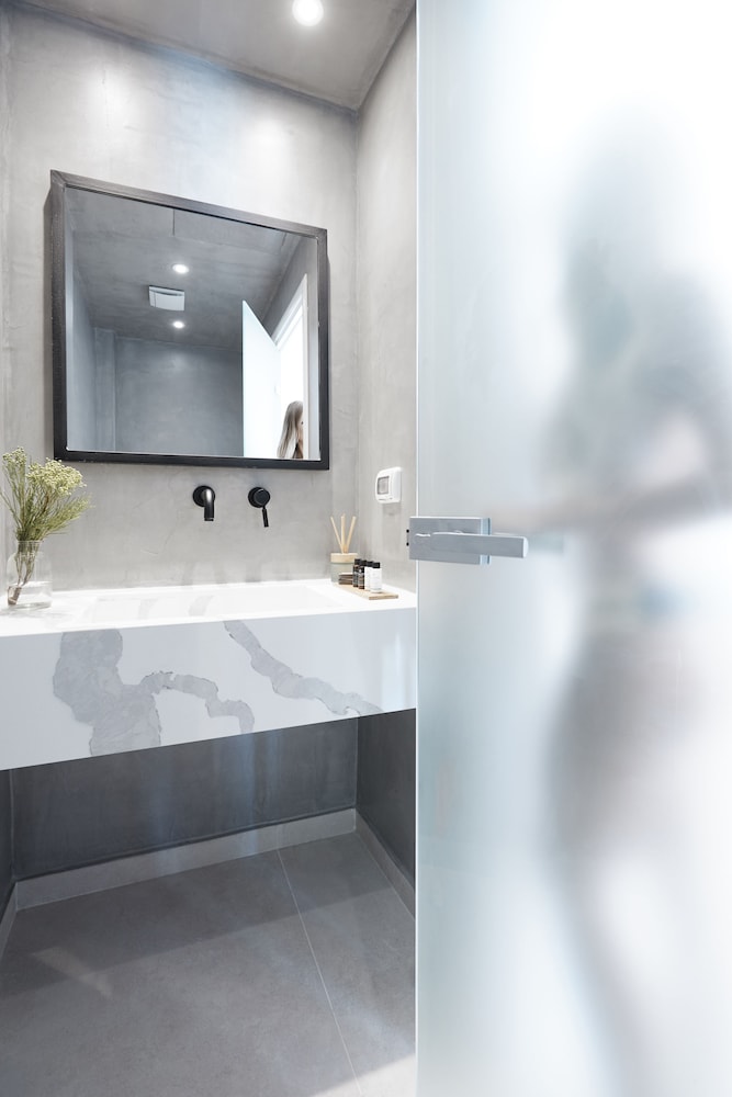 Phos The Boutique Luxury Hotel & Villas 4/50