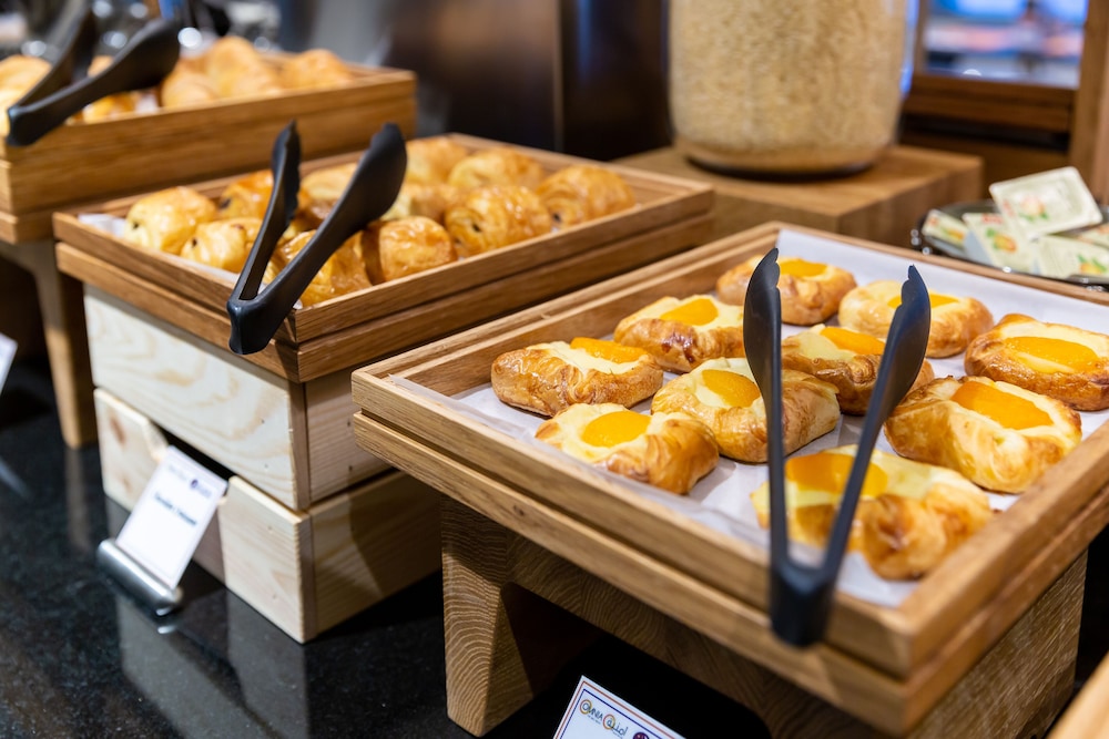Premier Inn Doha Airport photo3