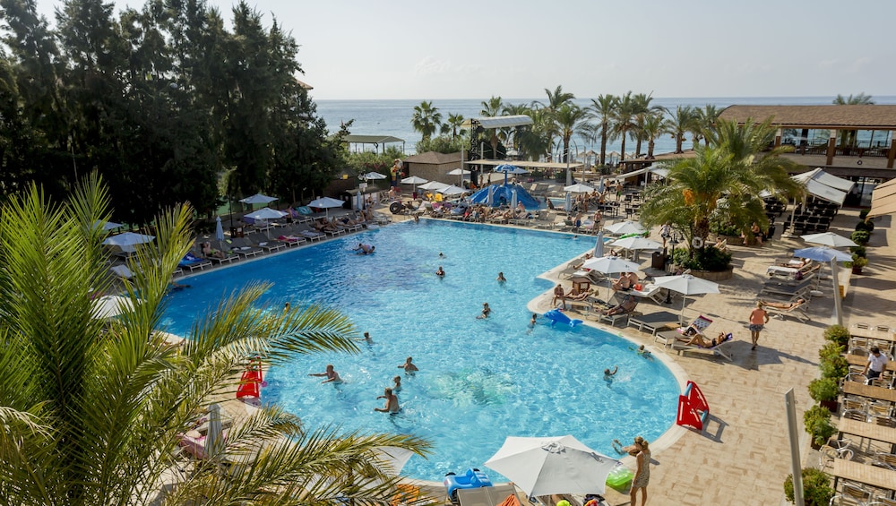 Quattro Family Club Dem Hotel 28/33