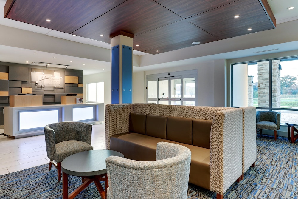 Holiday Inn Express Suites Middletown Goshen 8/71