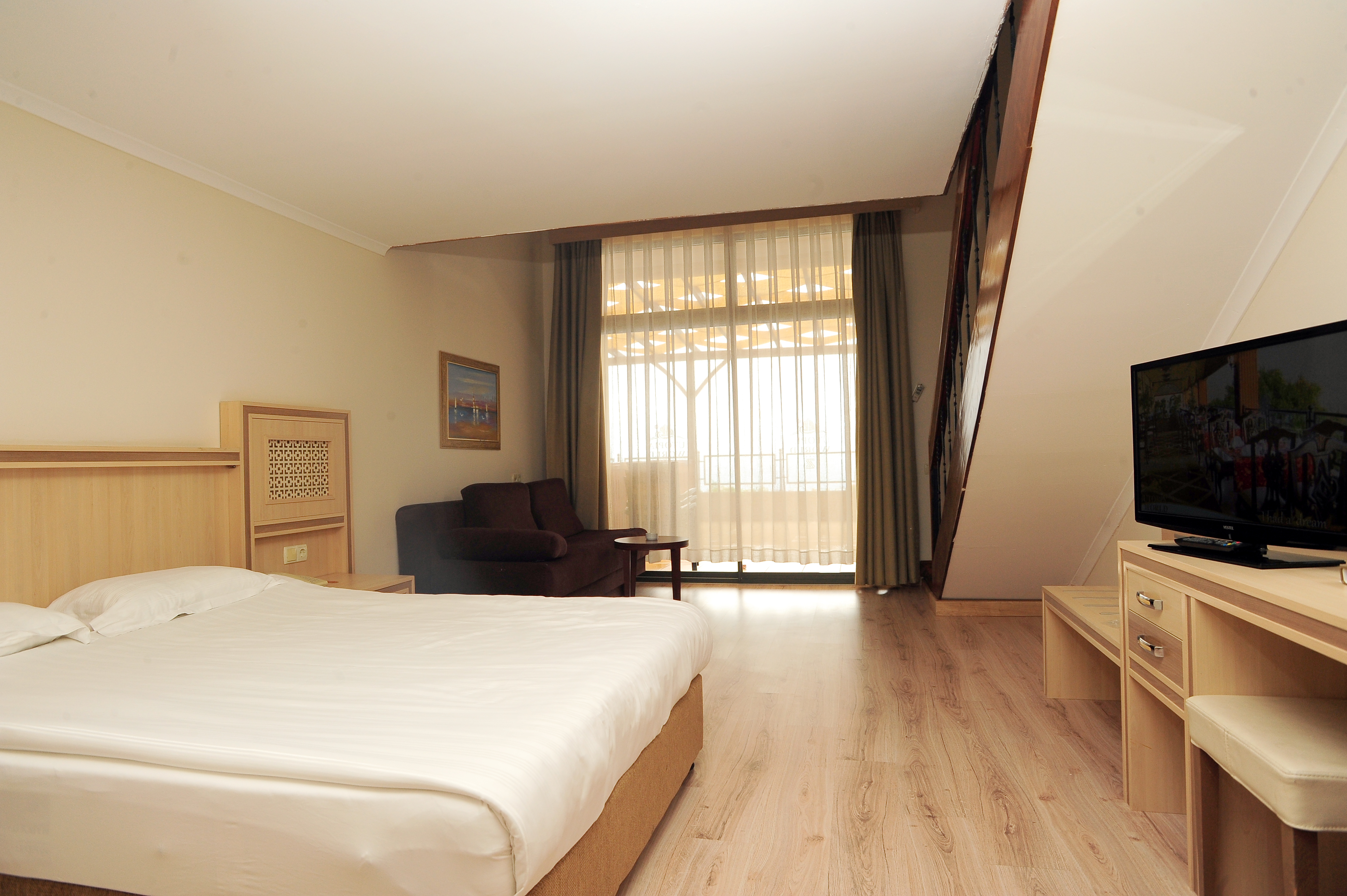 Utopia World Hotel 7/50