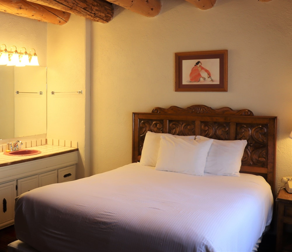 Junior Suite, 2 Queen Beds, Sagebrush Inn Suites 3/4
