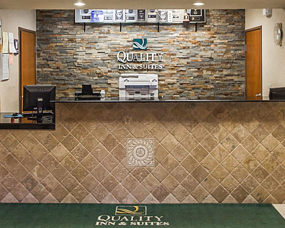 Quality Inn and Suites Fishkill South Near I-84 7/52