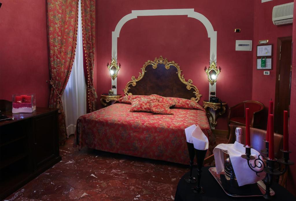 Gold, Classic, Single, Double Bed، Ca Alvise 5/7