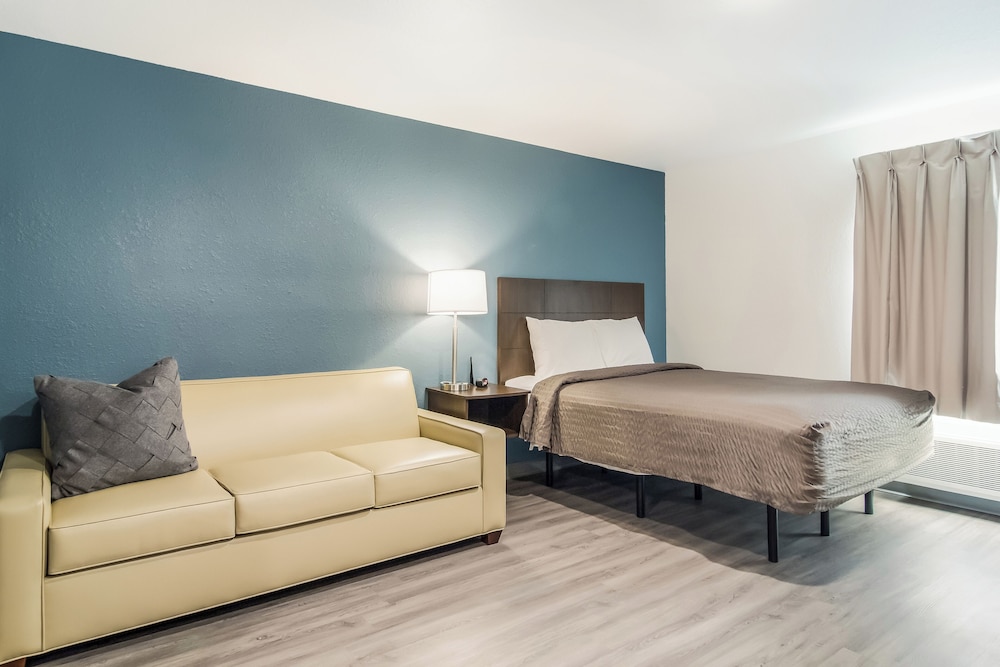 WoodSpring Suites East Lansing - University Area 14/50
