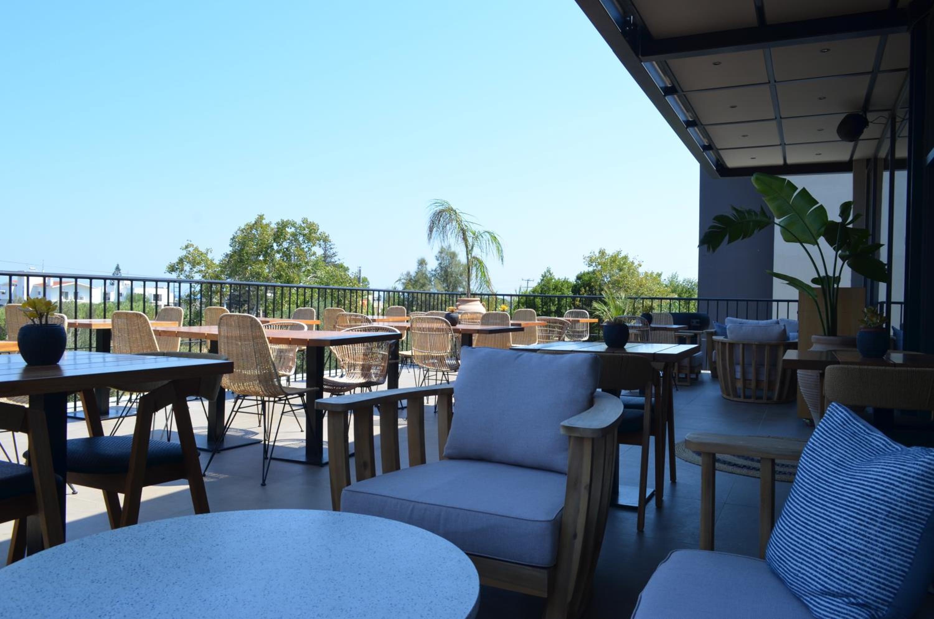 COOKS CLUB IALYSOS RHODES ADULTS ONLY 68/83