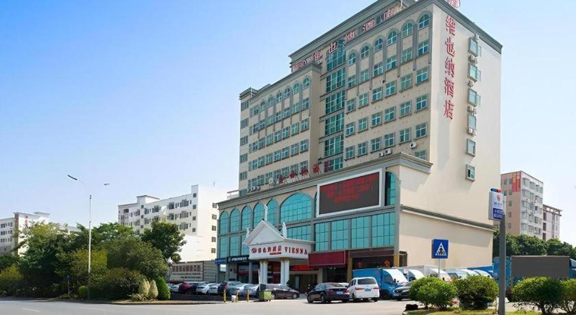 Vienna Hotel (Shenzhen Guanguang Road Foxconn) 7/58