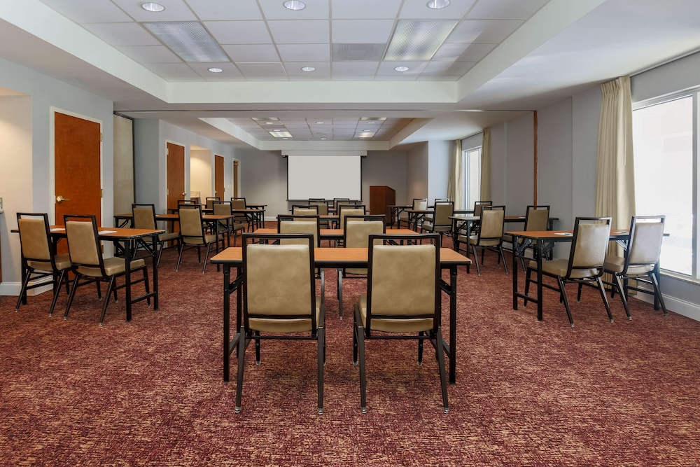 Homewood Suites by Hilton Ft. Worth-North at Fossil Creek 41/44