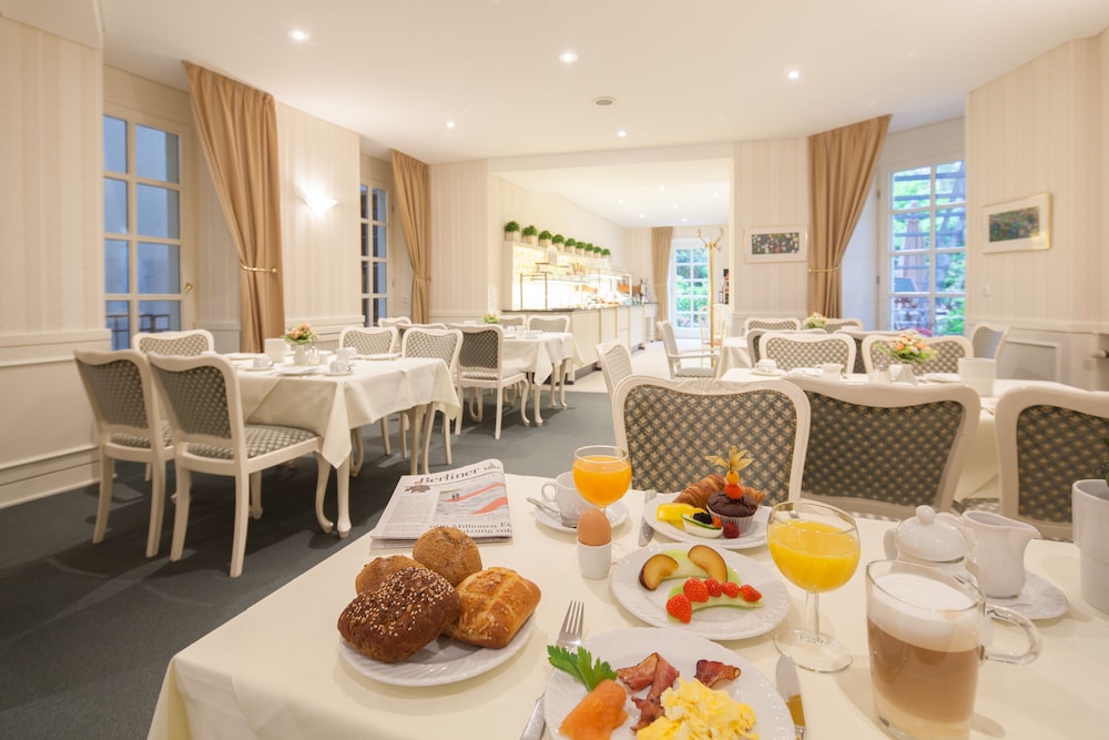 Md Hotel Brandies 23/32