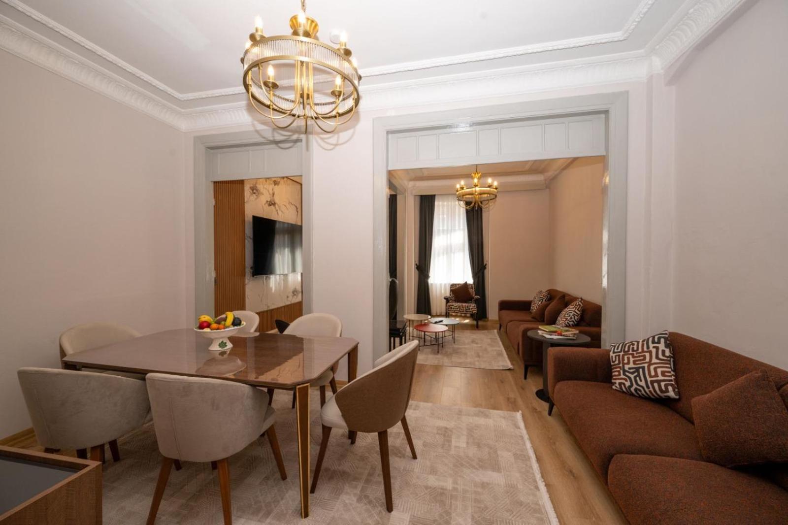 Monev Istanbul 32/48