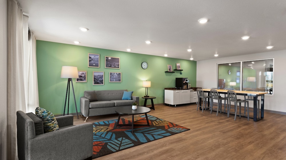 WoodSpring Suites Greeley 19/26