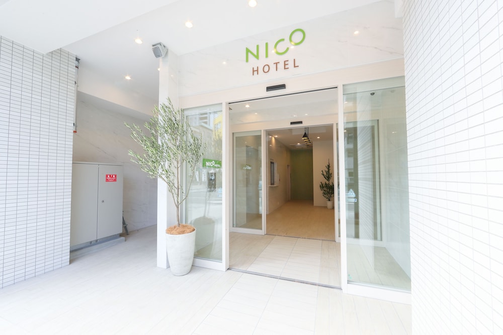 Nico Hotel 10/50