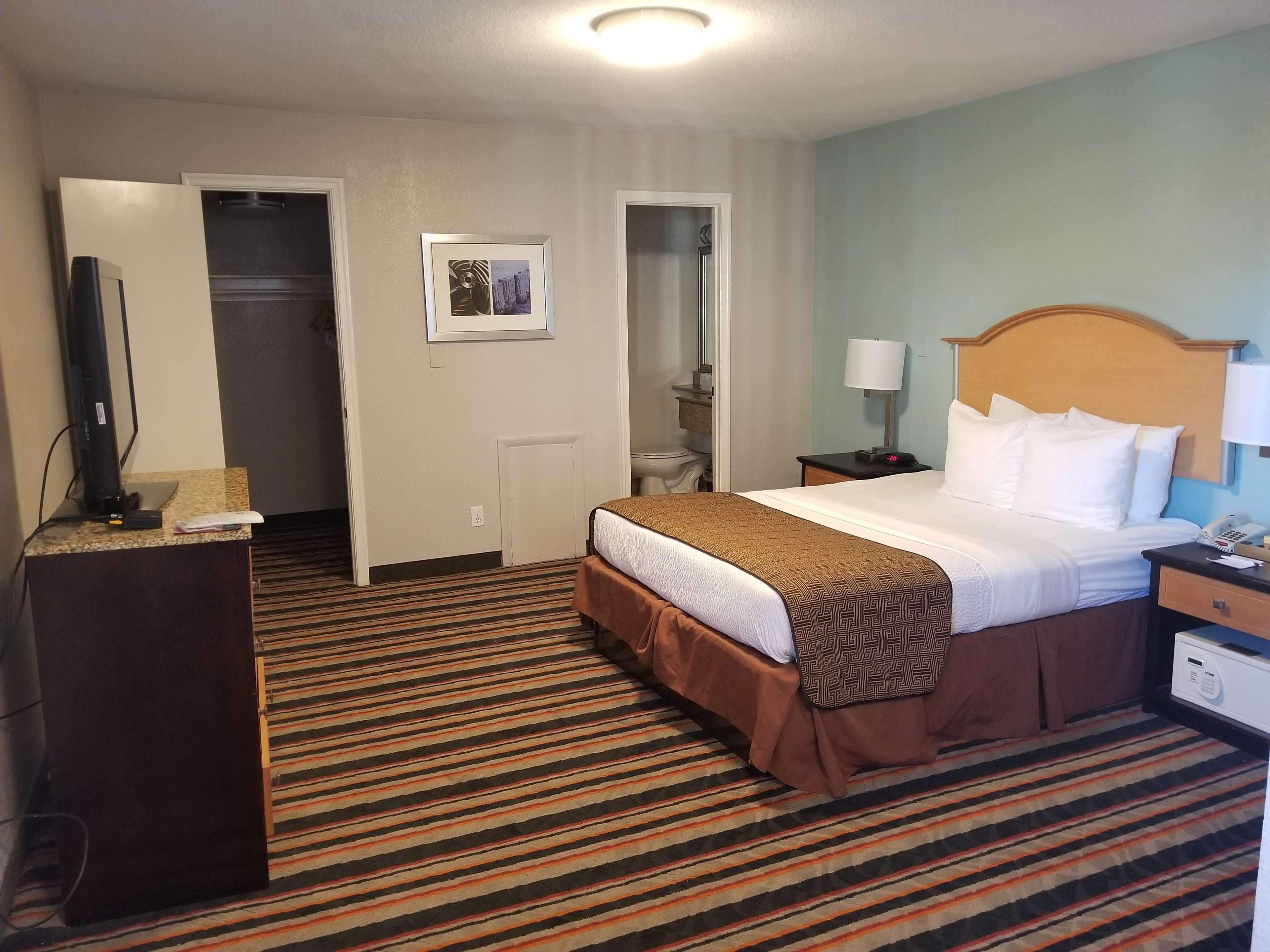 2 Bedrooms, Apartment