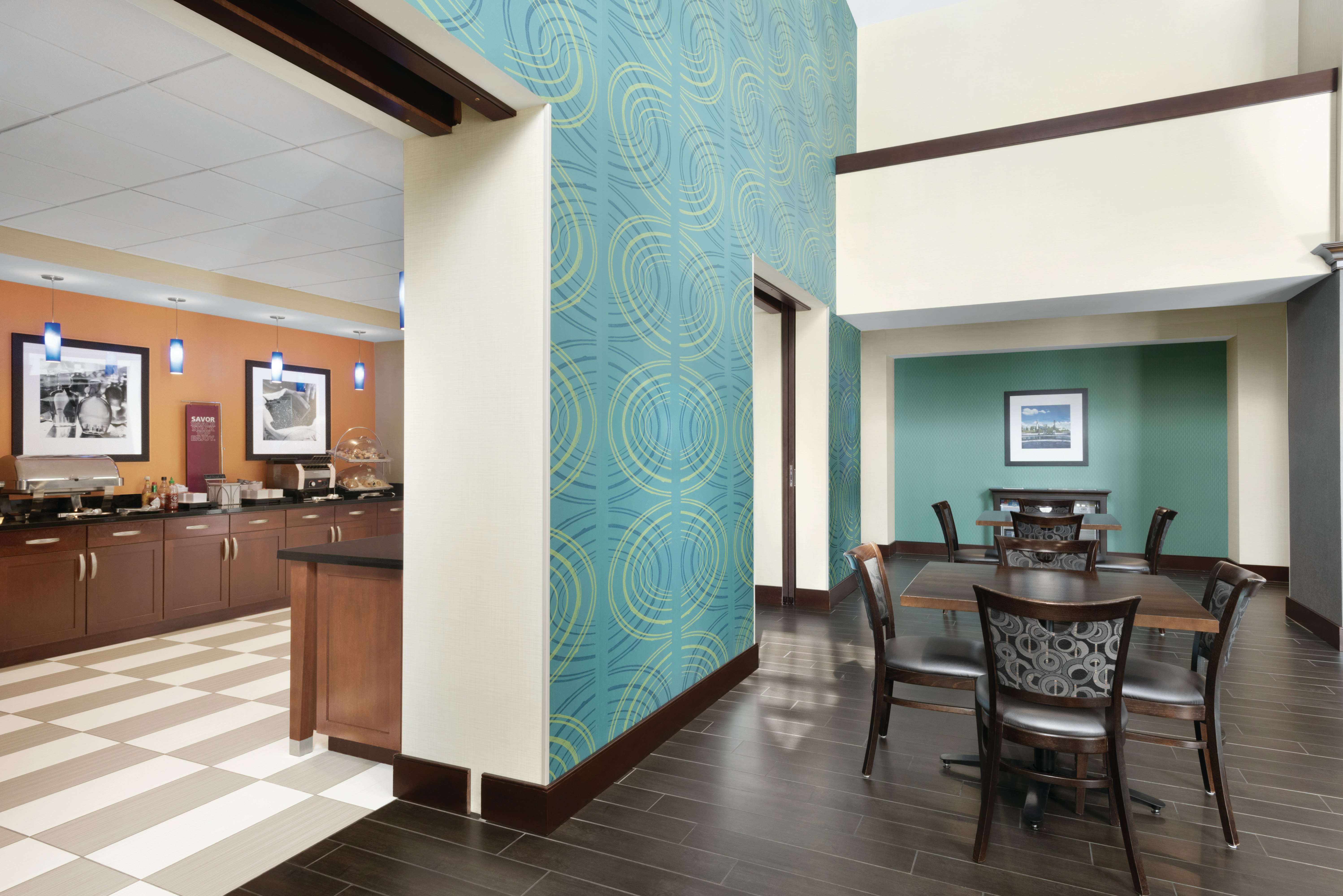 Hampton Inn Suites Mishawaka S Bend At Heritage Square In 42/61