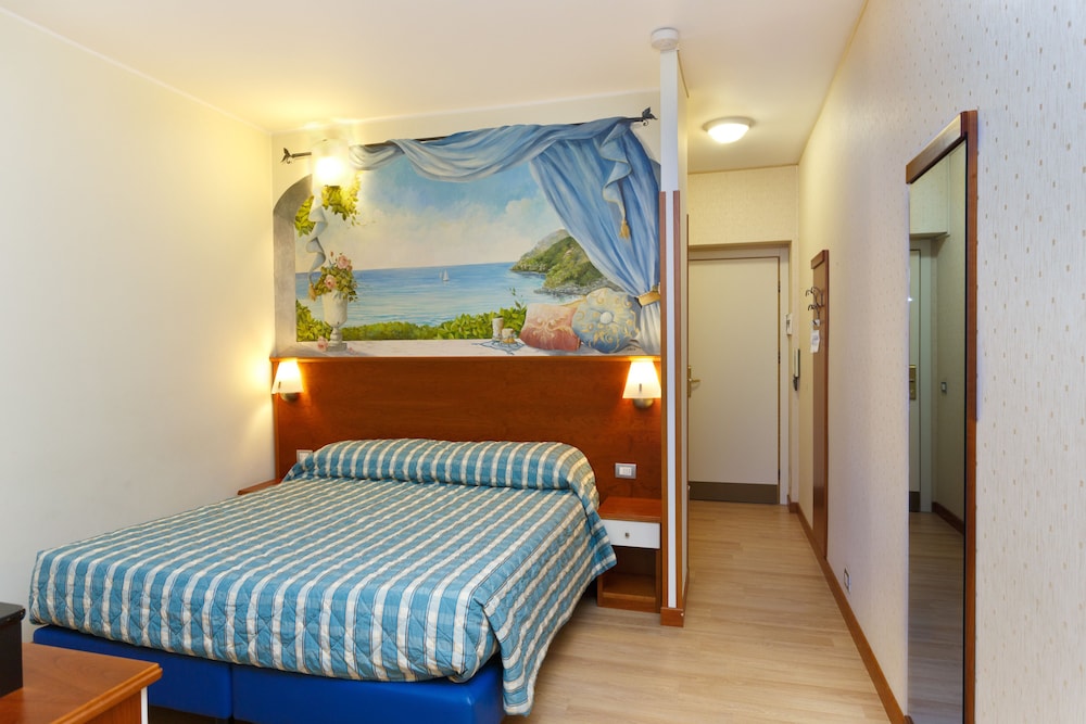 Residence dei Due Porti 12/50