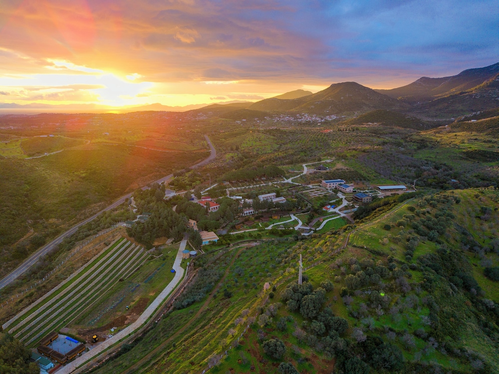 Kairos Valley Health & Nature Resort 64/68