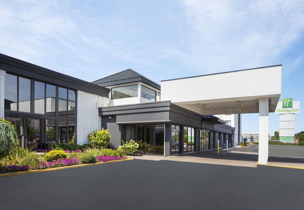 Holiday Inn Hasbrouck Heights Hotel 2/40