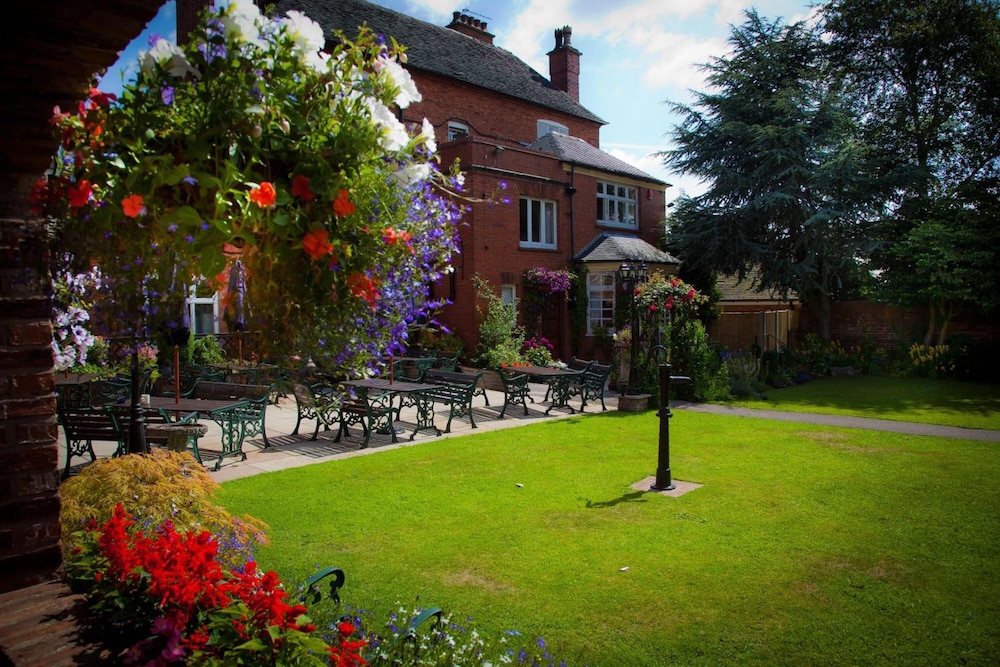 The Manor Guesthouse 42/50