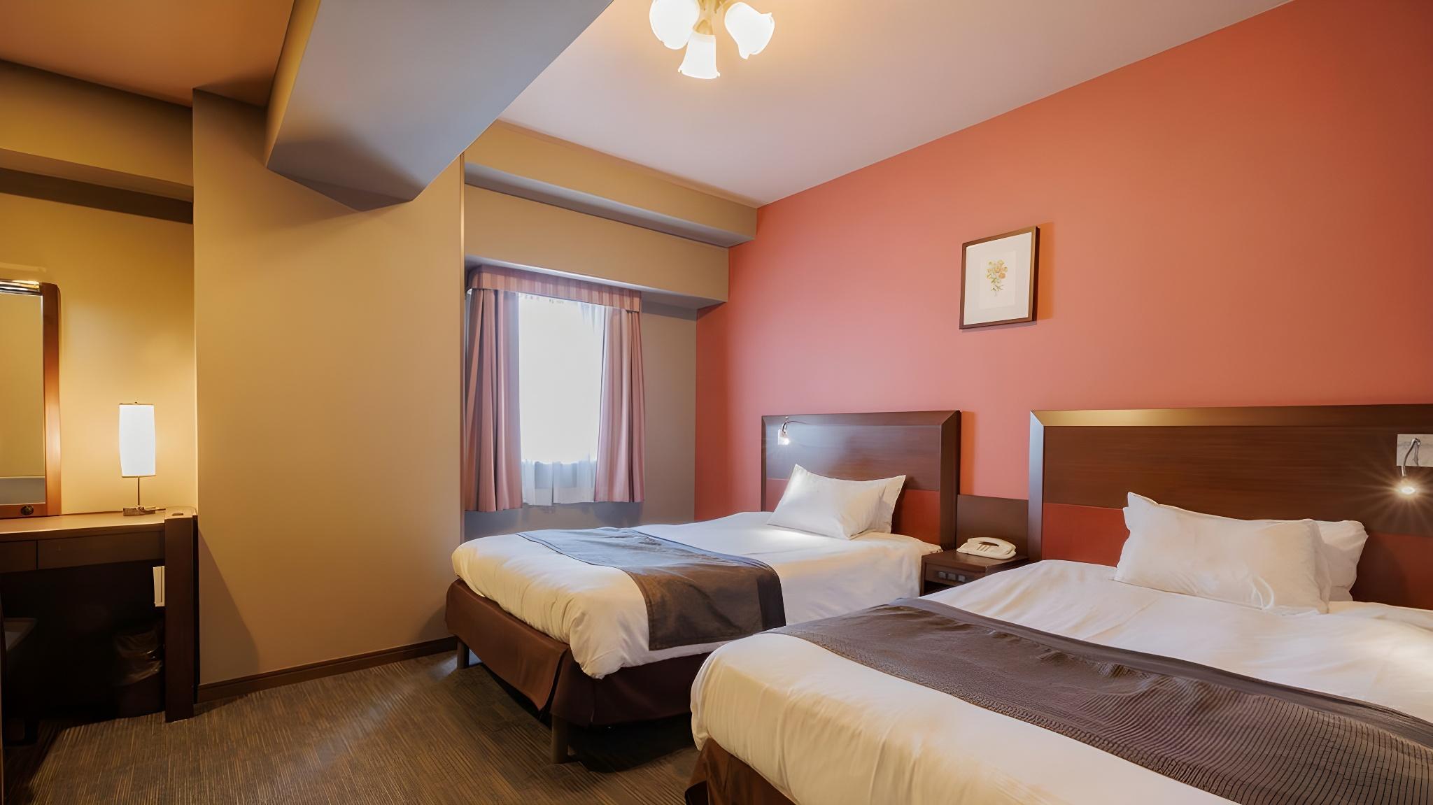 Female Only, Superior, Twin Beds