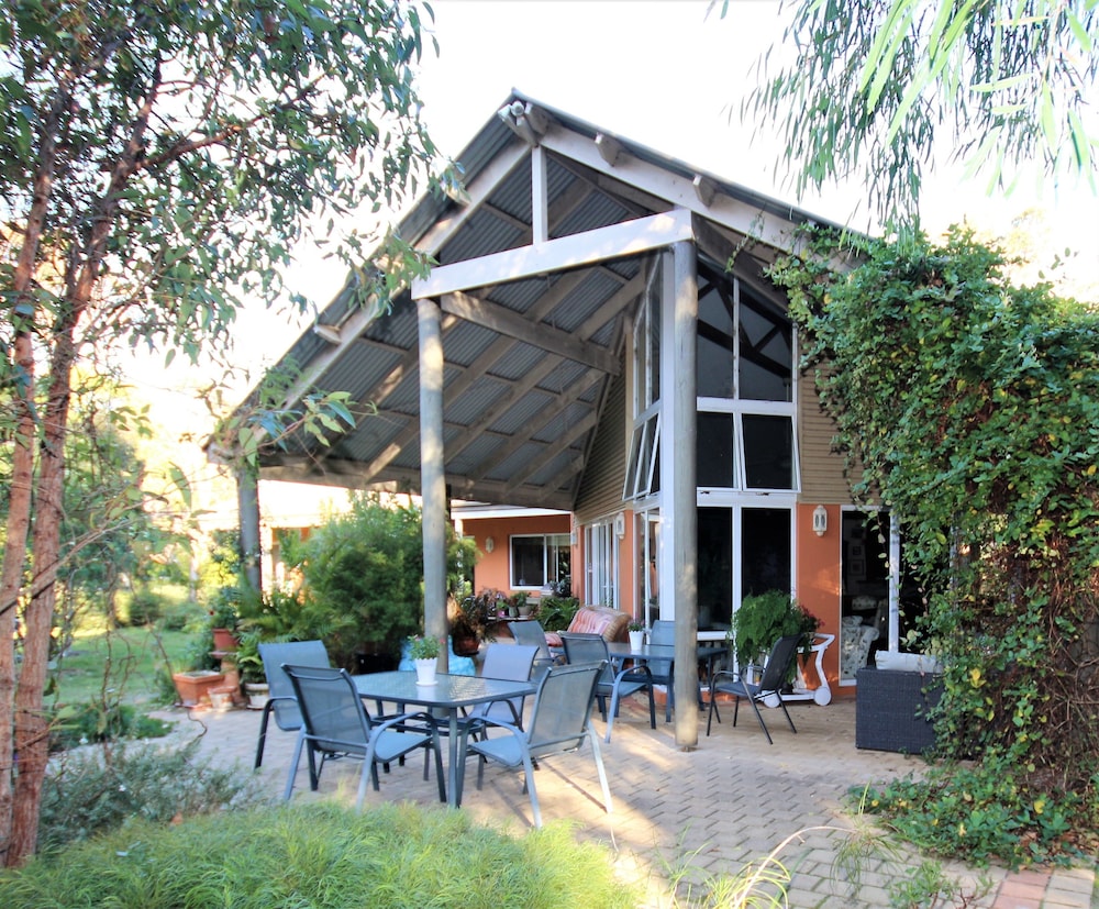 MARGARET RIVER BED AND BREAKFAST 3/48
