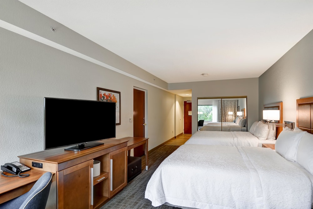 Hampton Inn Palm Beach Gardens 10/42