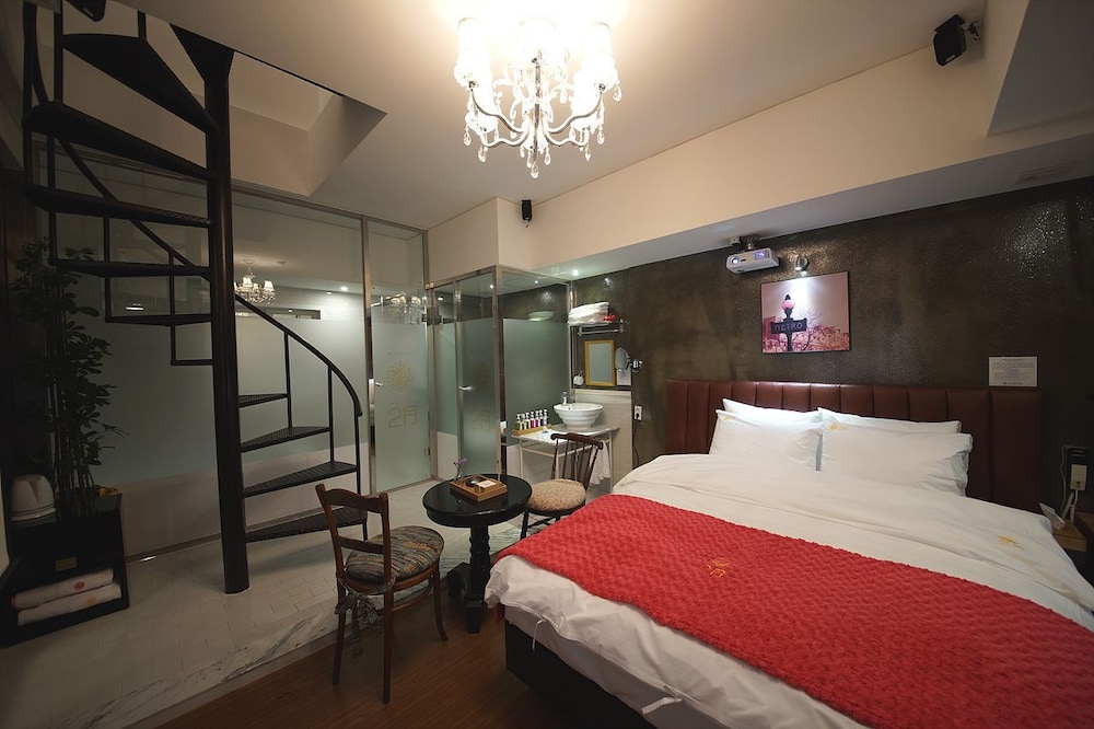 February Hotel Apsan 11/67