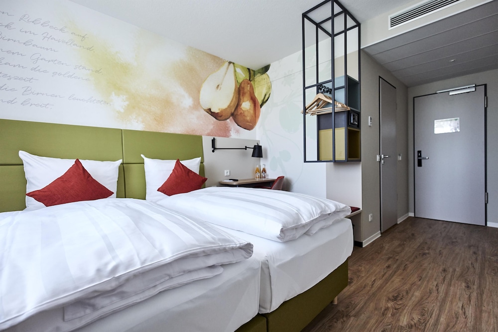 Classic, Twin Beds