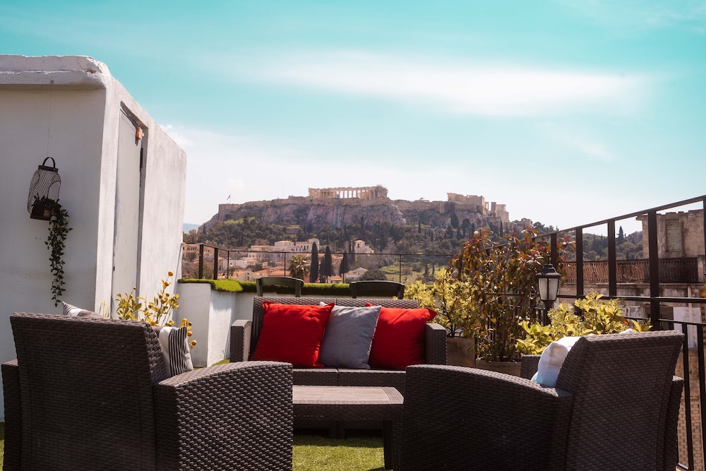 Athens Version Luxury Suites 55/70