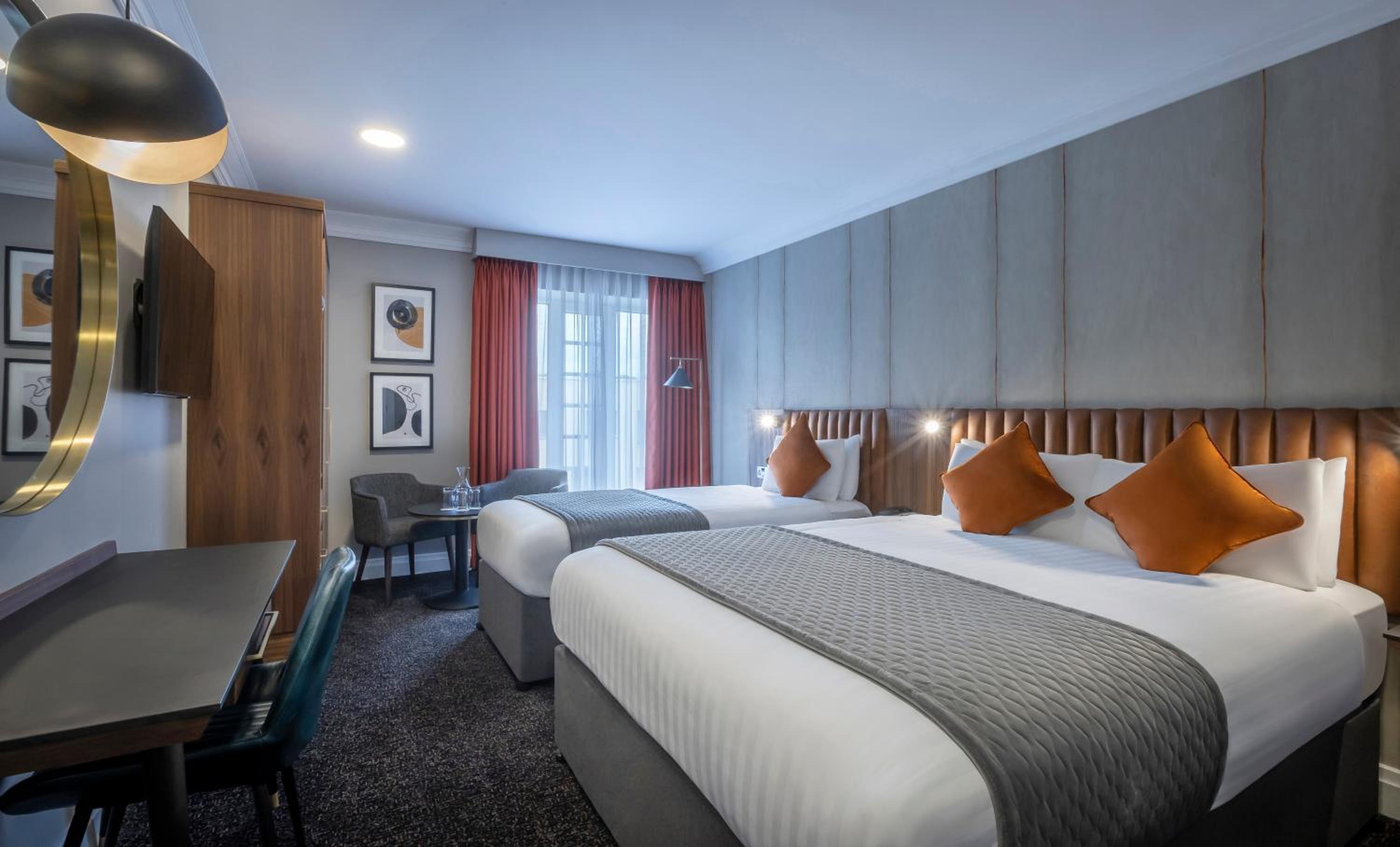 غرفة ثلاثية، Talbot Hotel Stillorgan 2/3