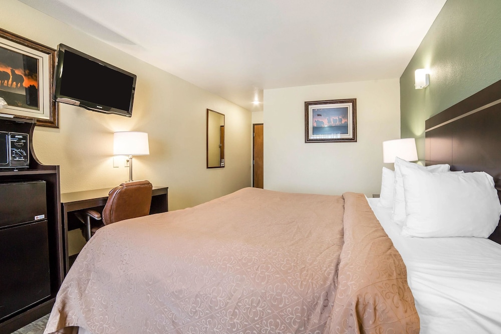 Quality Inn and Suites Elko 15/36