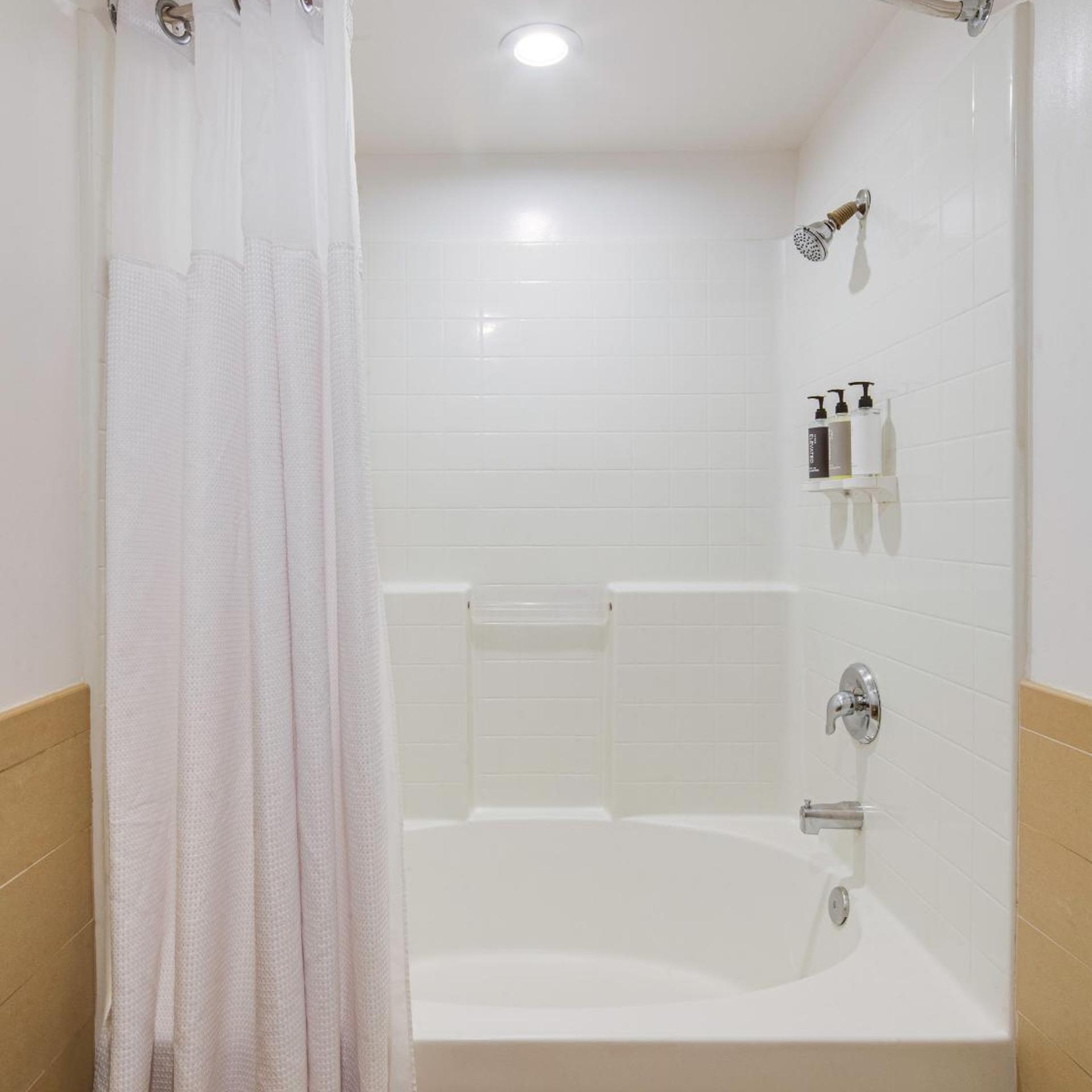 Suite, King Bed, Ayres Hotel Spa Moreno Valley 5/8