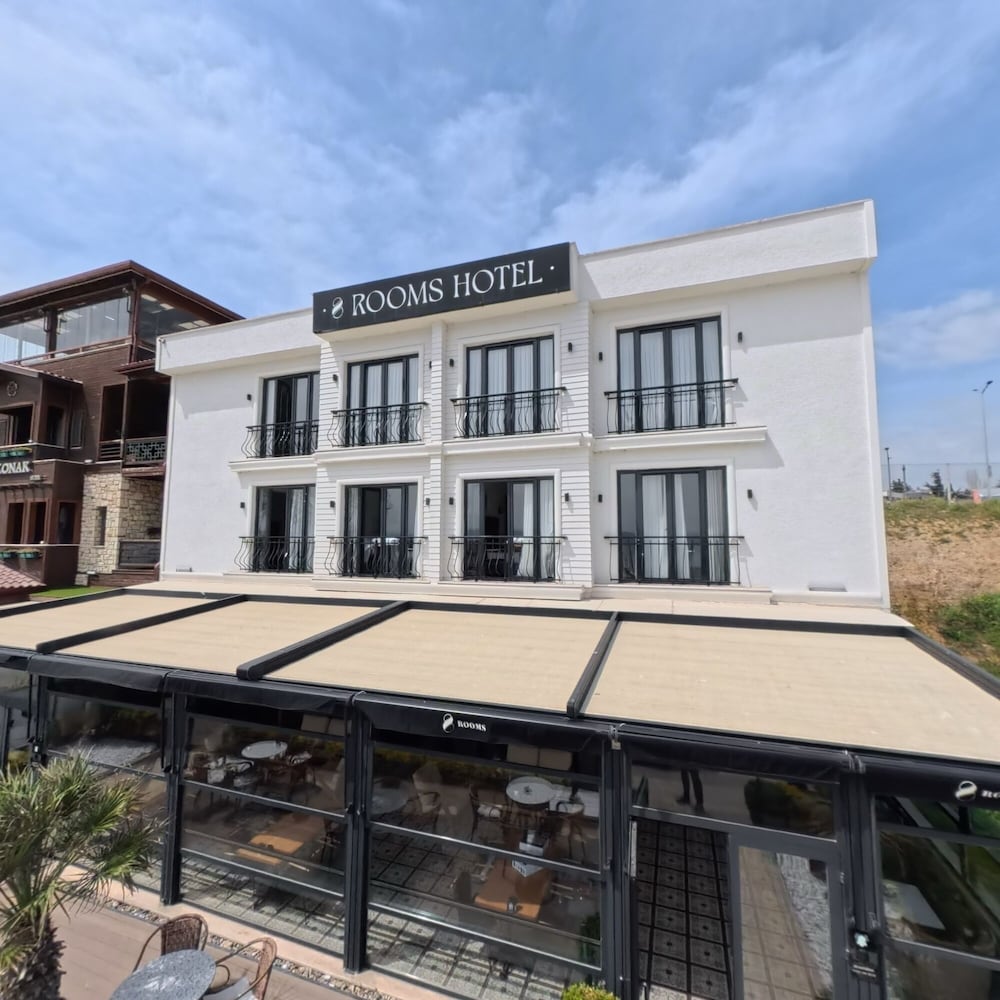 8 Rooms Boutique Hotel 6/50