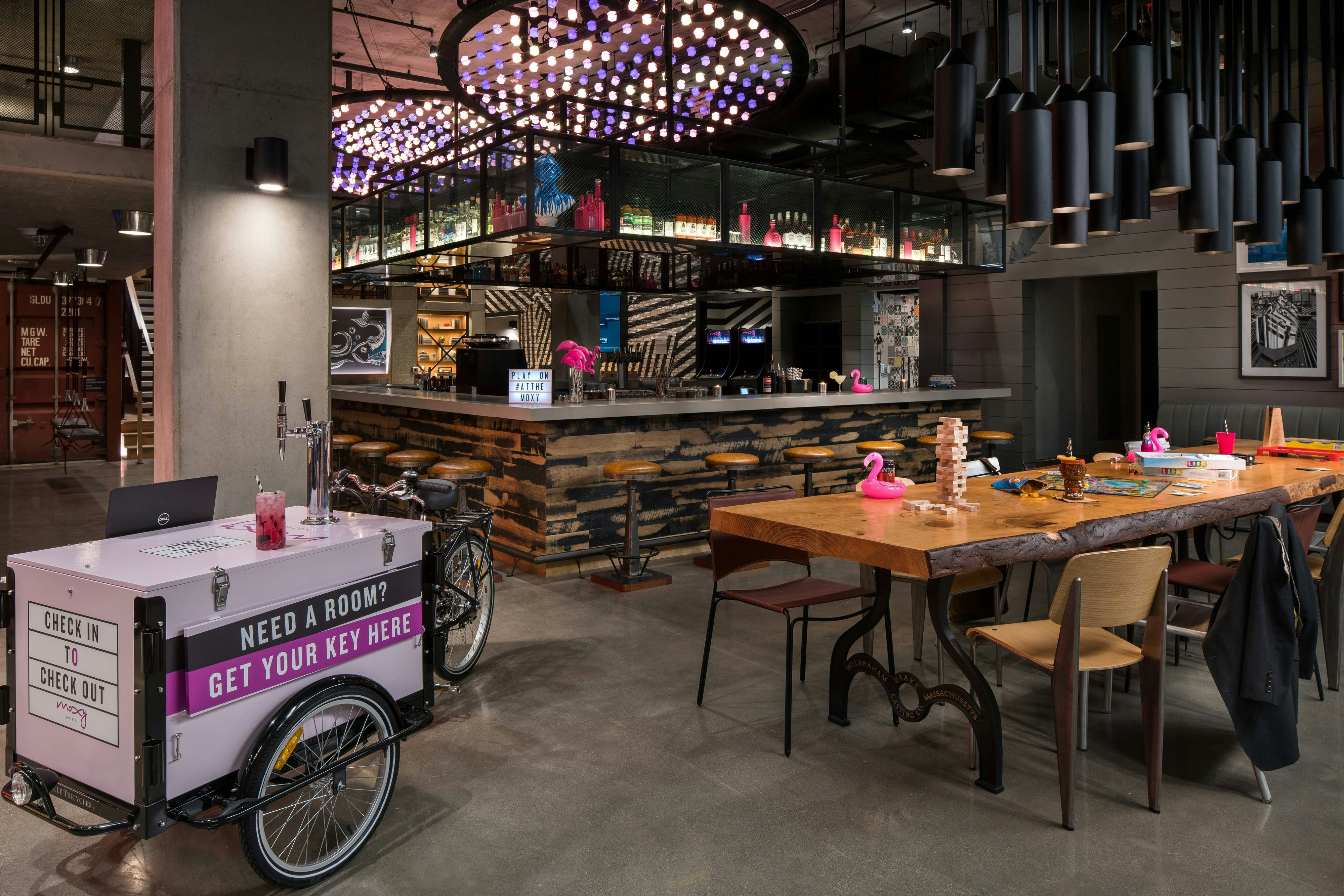 Moxy San Diego Downtown/Gaslamp Quarter 19/26