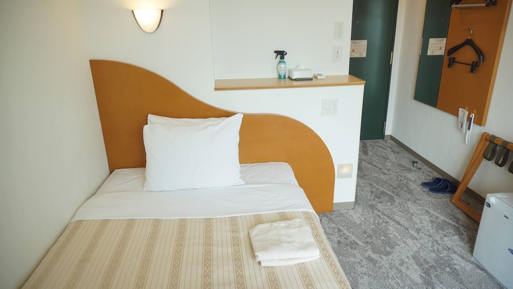 Naha Beach Side Hotel 25/71