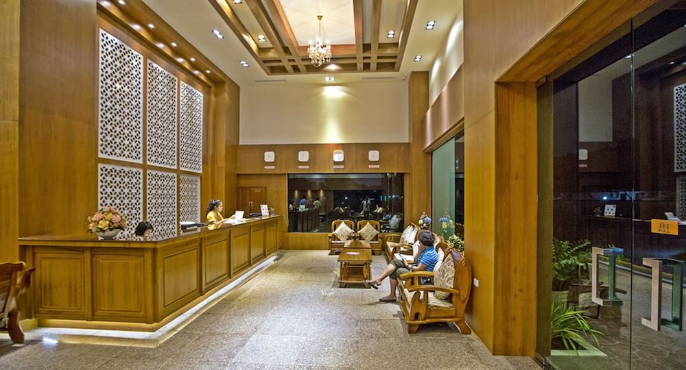 Airport Resort And Spa 20/69