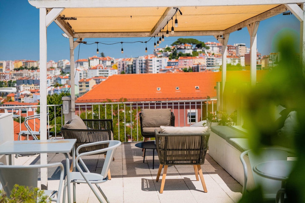 Quinta Colina by Shiadu in LISBON