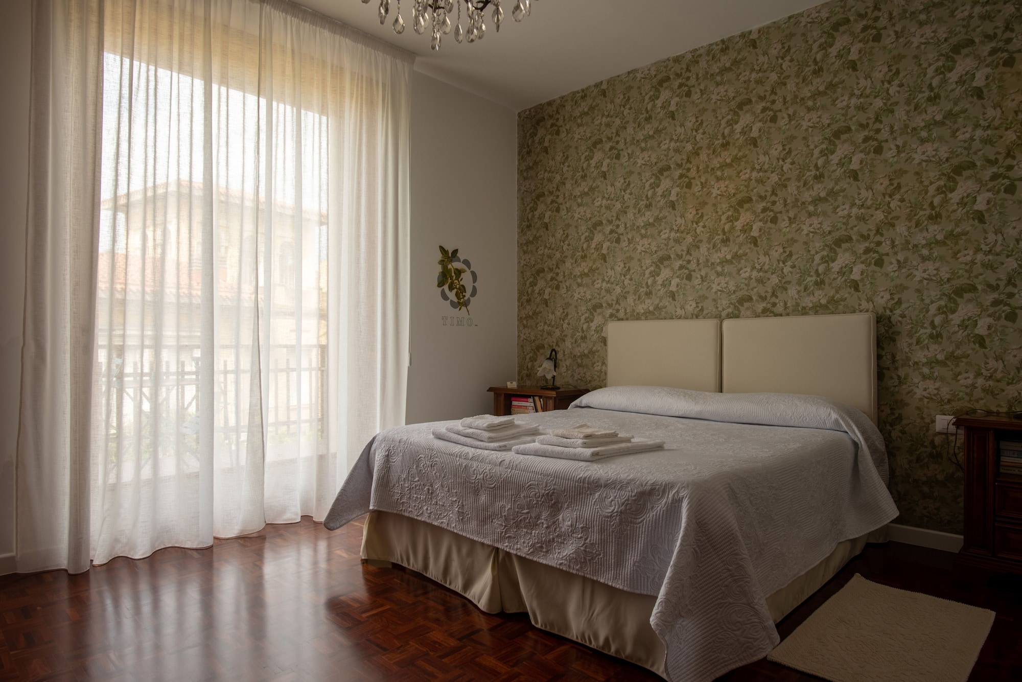 COMFORT, SUITE