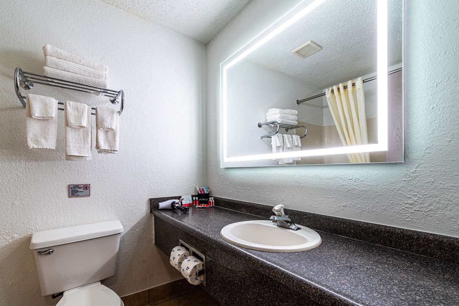 Econo Lodge Cleveland Southeast Kent 29/29