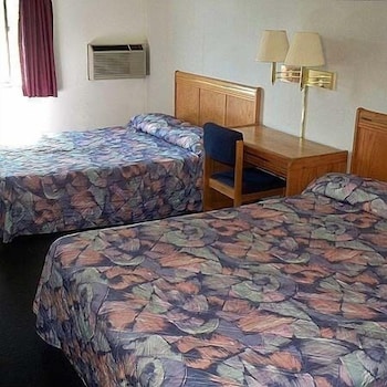 Economy Inn Wentzville 19/36
