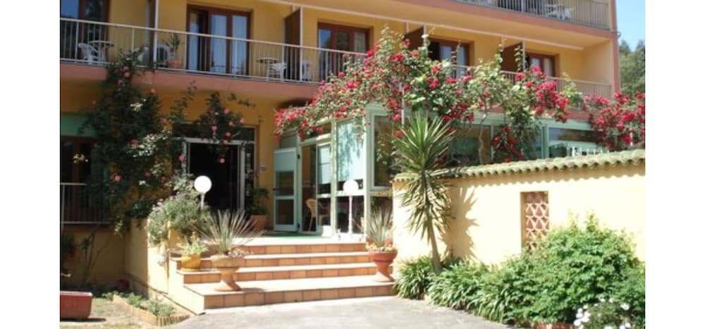 Hotel Cyrnea 5/39