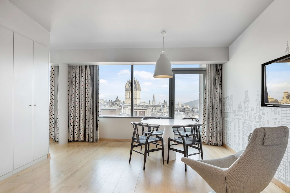 RADISSON COLLECTION HOTEL, ROYAL MILE EDINBURGH 39/50
