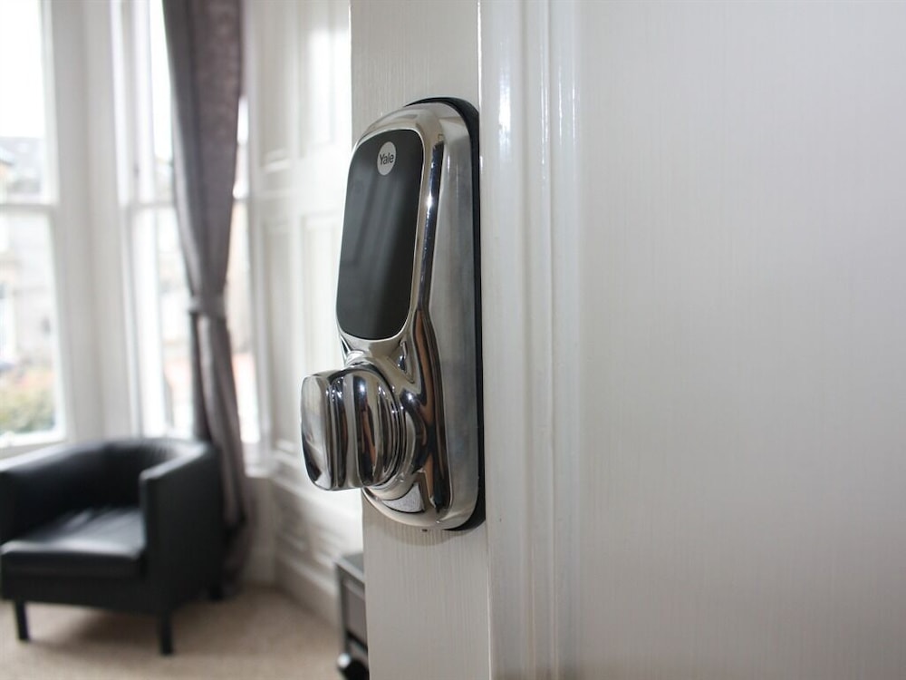 Edinburgh Holiday Guest House 22/40