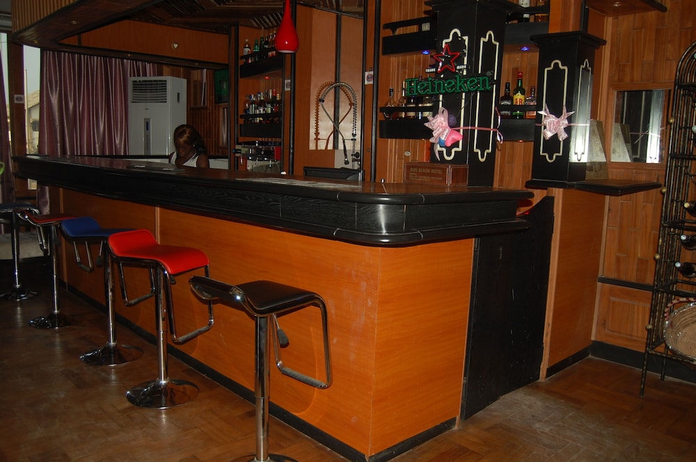 Sun Beach Hotel 7/50