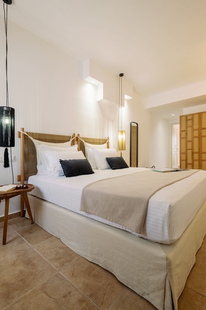 SUPERIOR, SUITE, DOUBLE BED, SEA VIEW