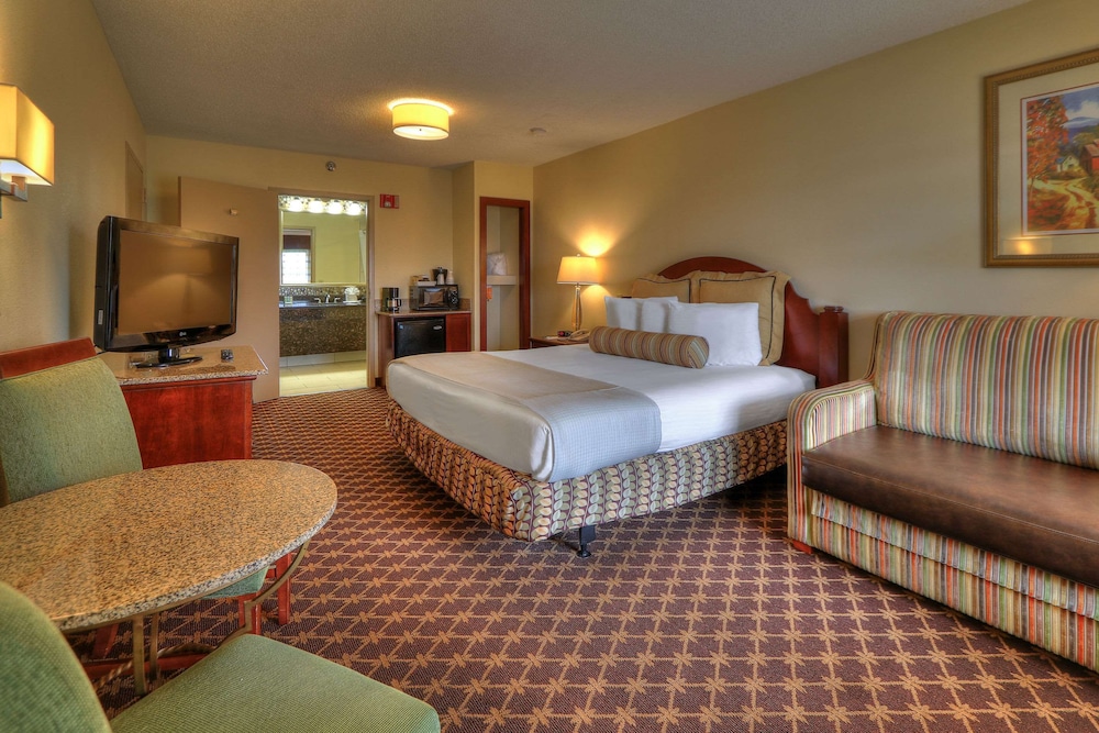 Quality Inn Near The Island Pigeon Forge 35/58