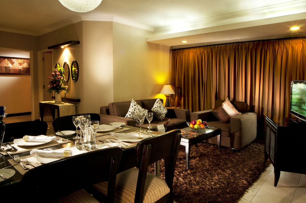 Grand Tropic Suites Jakarta 35/64